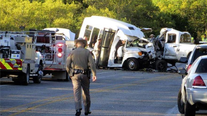 Al menos 13 muertos y dos heridos en un accidente de autobús en Texas