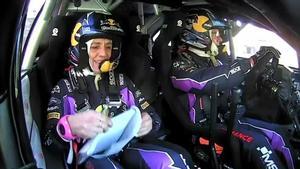 Isabelle Galmiche, dictando las notas a Loeb en el Montecarlo