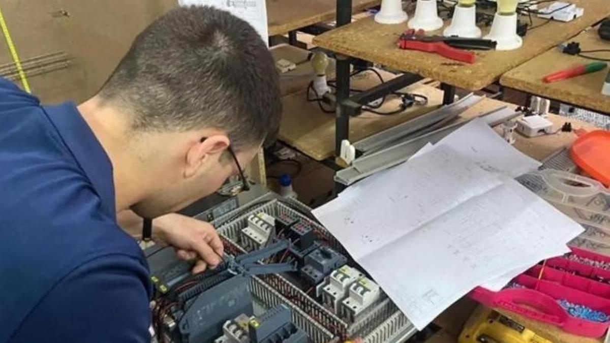 Un estudiante de Formación Profesional.