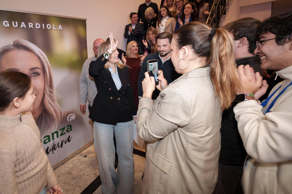 FOTOGALERÍA | María Guardiola gana las elecciones