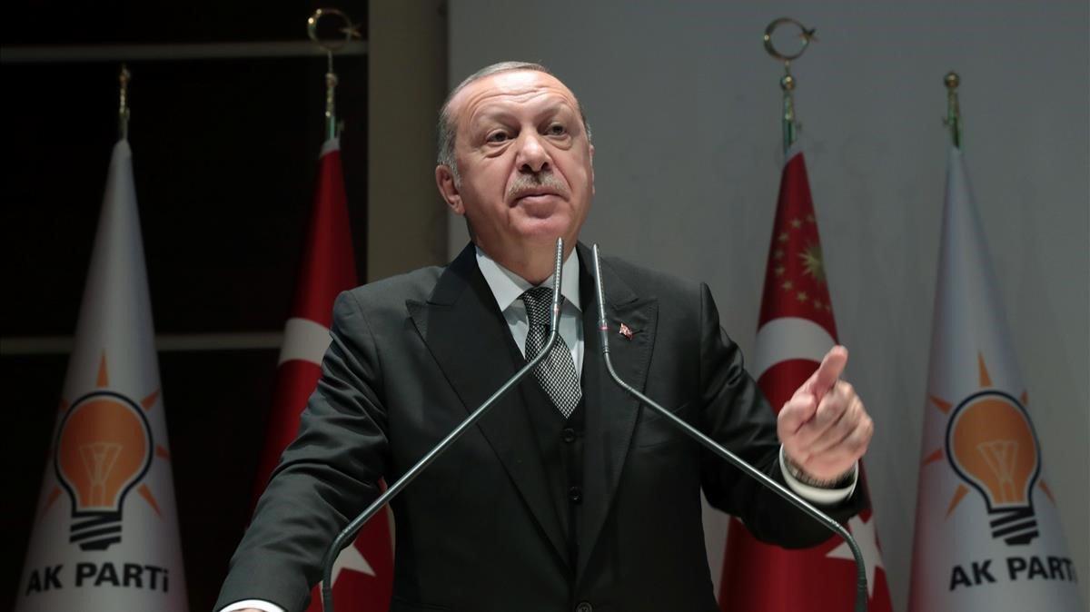 zentauroepp45566270 turkish president tayyip erdogan speaks during a meeting of 181023095701