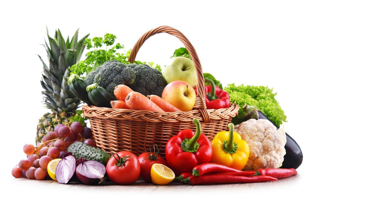 Las frutas y verduras frescas sobresalen por su mínimo contenido de sodio.
