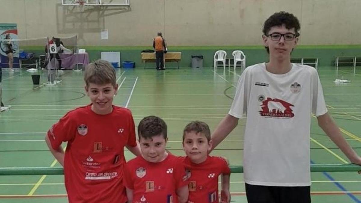 Imagen de los integrantes del Bádminton Zamora en la última prueba del Circuito Regional.