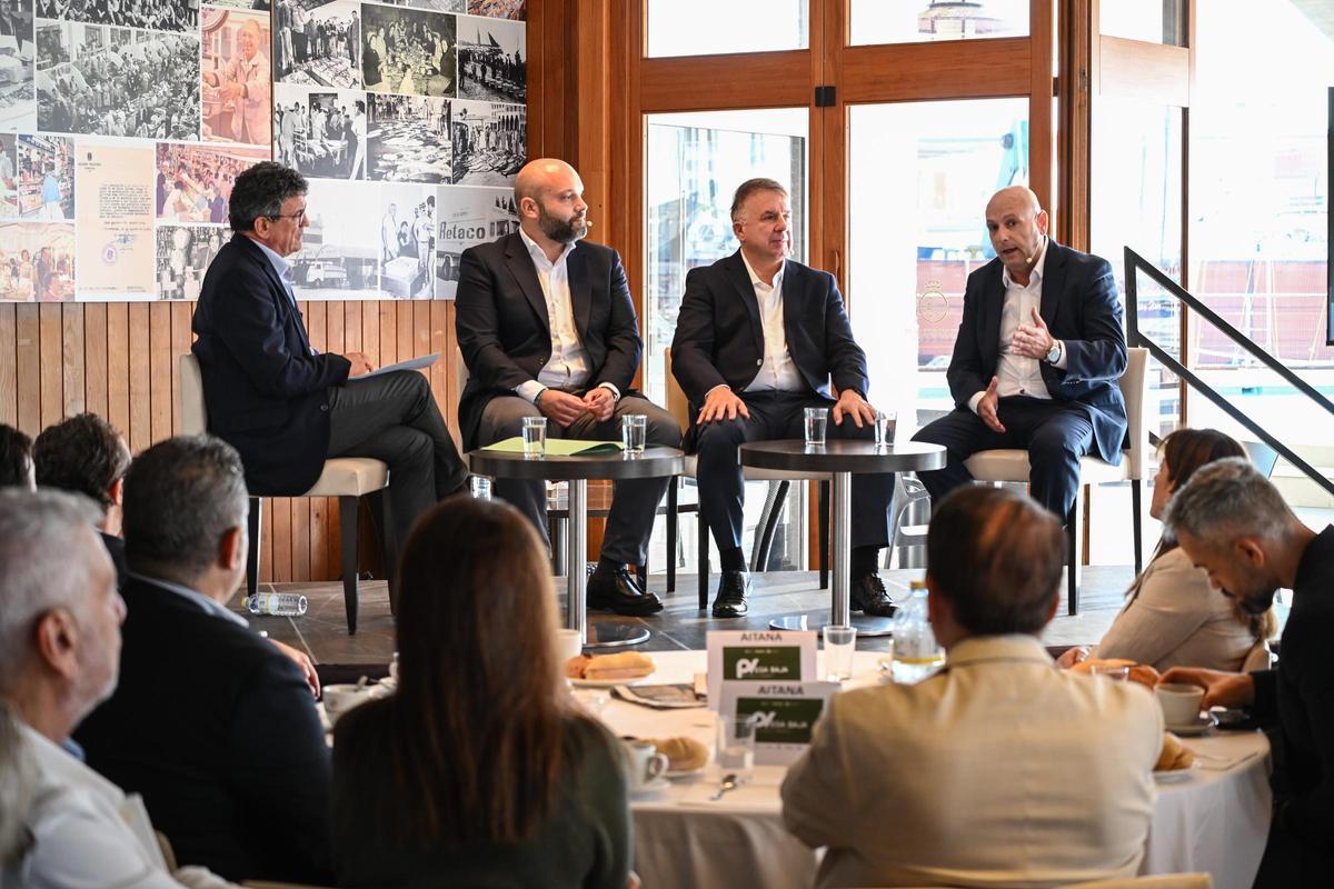 Foro Proyectando Vega Baja en el Club Naútico de Torrevieja