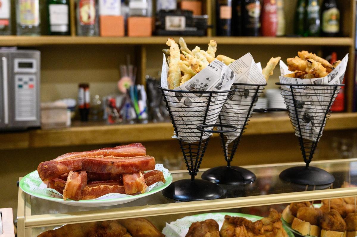 En imágenes | Casa Antonio, un clásico de Zaragoza que deja atrás su menú del día para centrarse en raciones y tapas