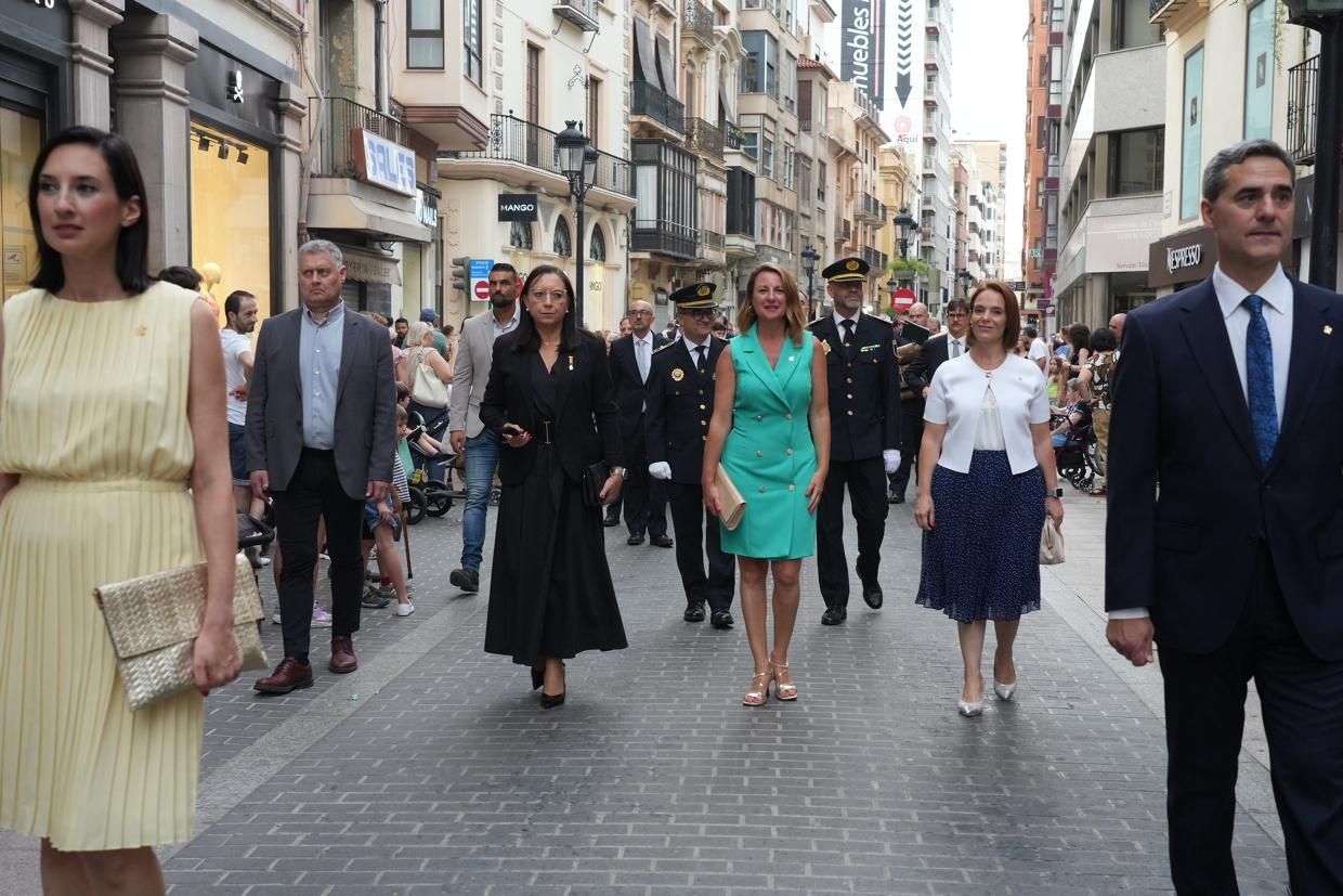 Castelló recibe con honores al Santísimo en la procesión del Corpus Christi