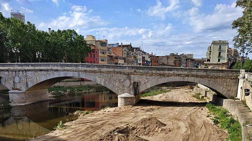 Polèmica a Girona per unes obres a la llera del riu Onyar