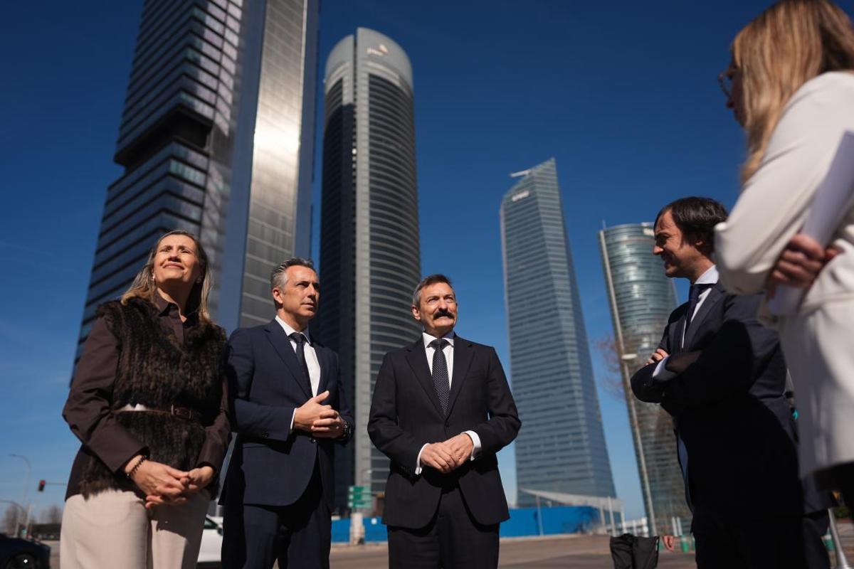 Es un lugar clave por estar próximo al centro de negocios de la ciudad, en las cercanías de la nueva estación intermodal de Chamartín Clara Campoamor y conectado con las principales redes de transporte