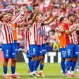 Atlético celebró con su público el 5-2 al Madrid