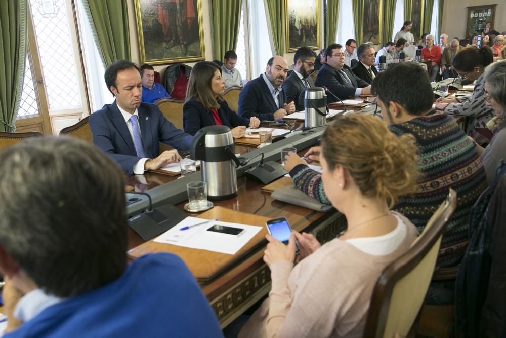 Pleno sobre la memoria histórica en el Ayuntamiento de Oviedo