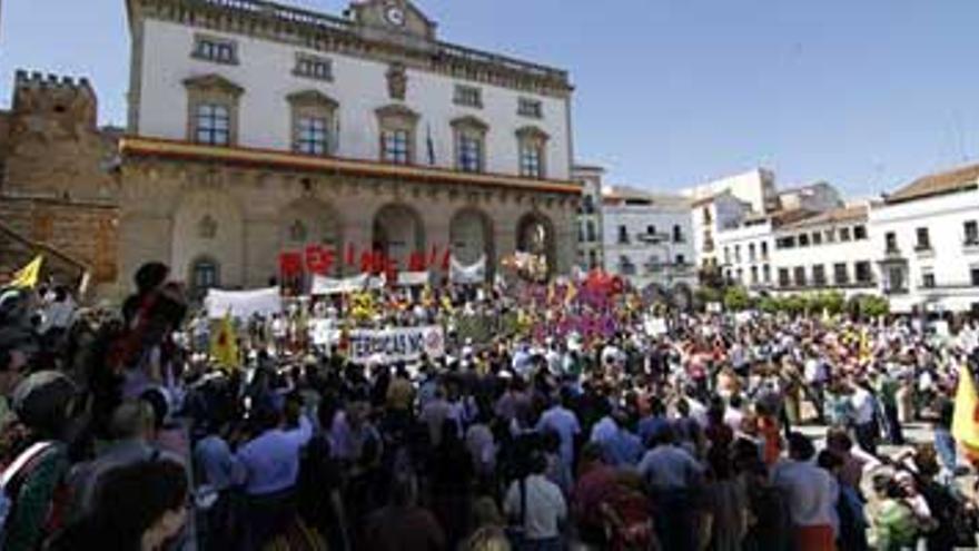 El PSOE no acudió a la manifestación contra el ATC por la intolerancia de los convocantes, según el partido