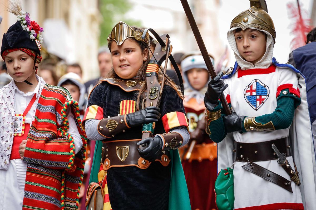 La lluvia concede una tregua a la Gloria Infantil de Alcoy La lluvia concede una tregua a la Gloria Infantil de Alcoy