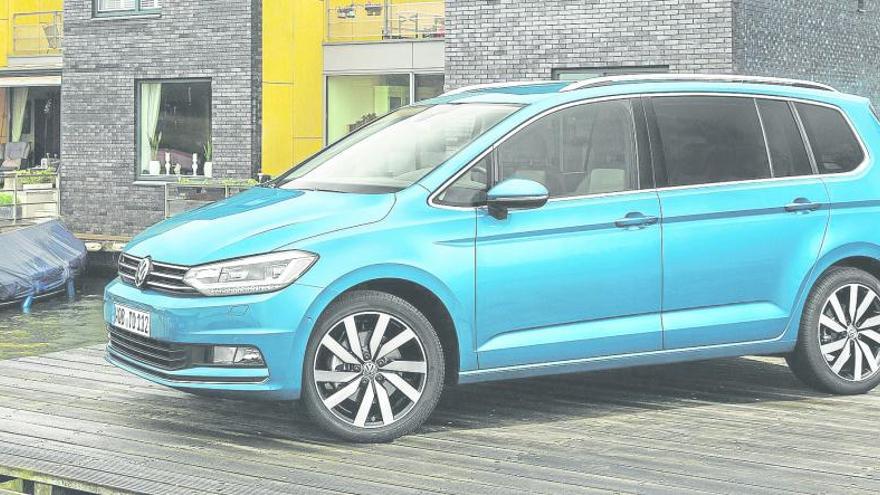 Prueba Volkswagen Touran 2024, Precio y Opinión