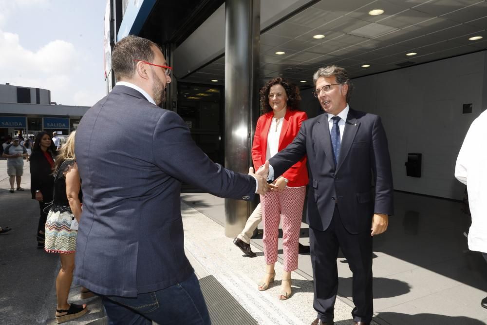 Visita institucional de Adrián Barbón en la FIDMA