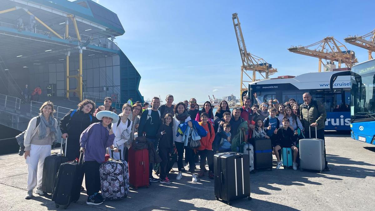 El grupo de Artà, antes de coger el barco.