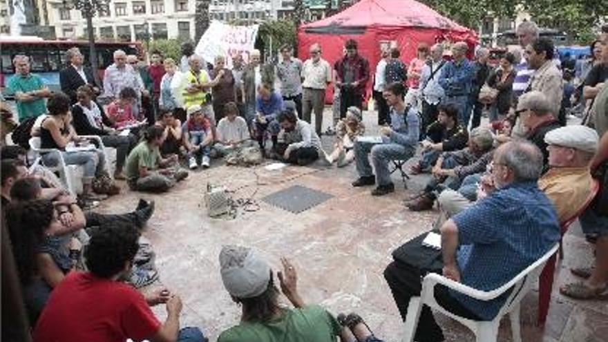 La acampada de Valencia, durante la tarde de ayer.