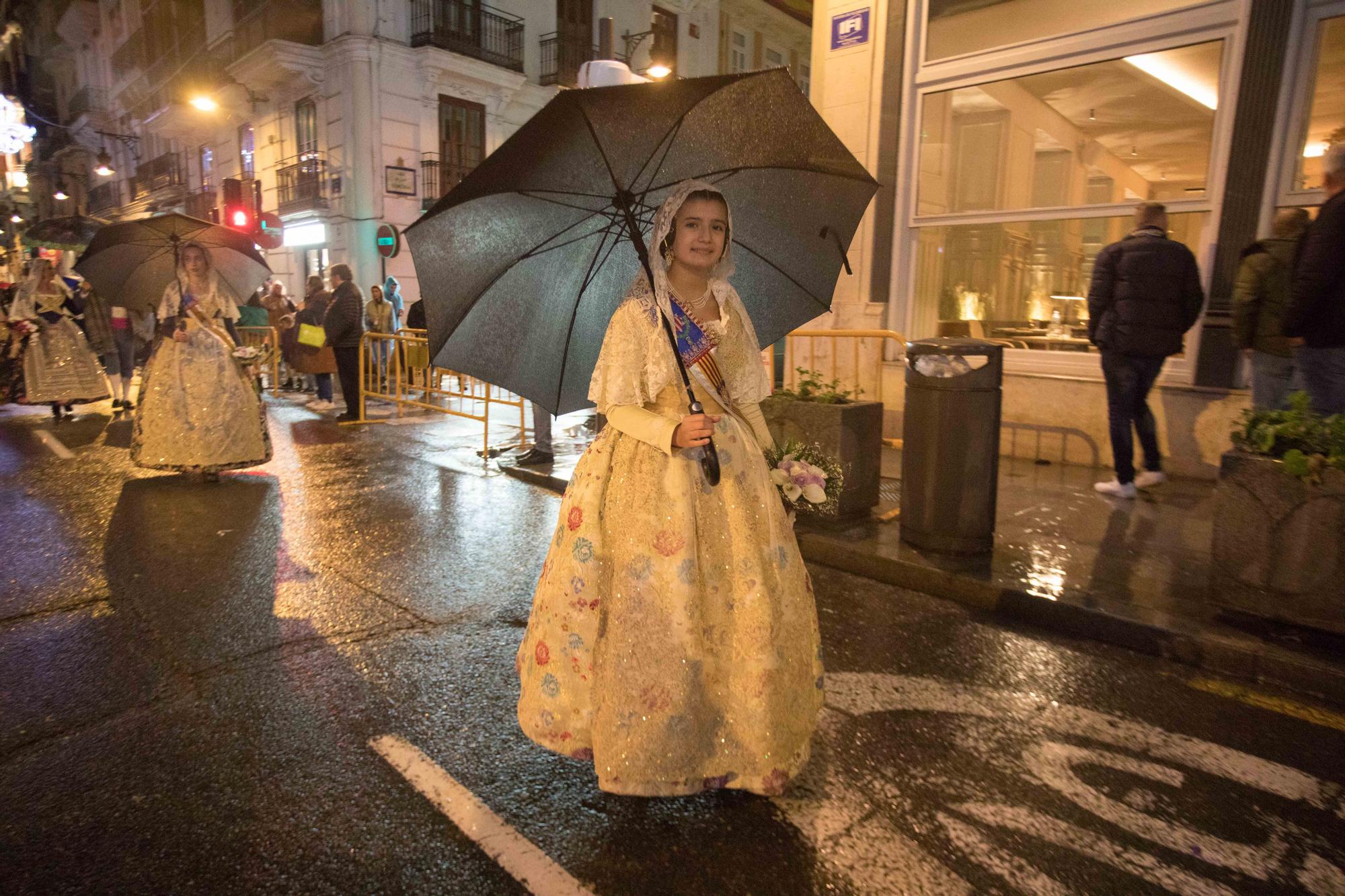 La fallera mayor infantil llega a la Mare de Déu