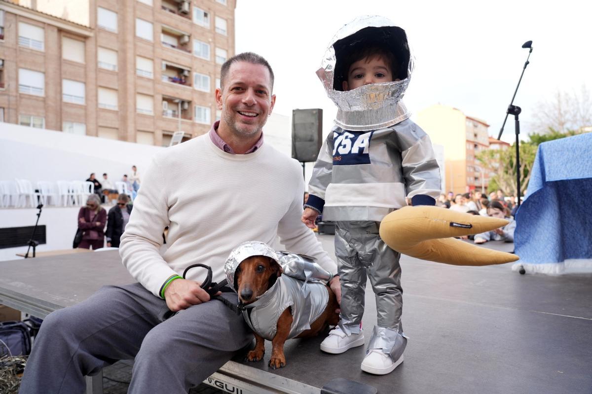 Mascotas disfrazadas en el Carnaval del Grau de Castelló. ¿Has participado? Búscate en esta divertida iniciativa
