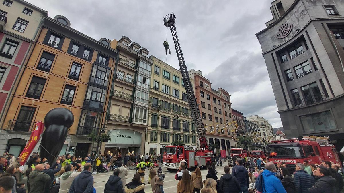 Los Bomberos durante una demostración.