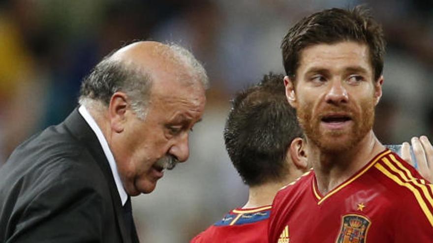 Alonso junto a Del Bosque en un entrenamiento de la selección.