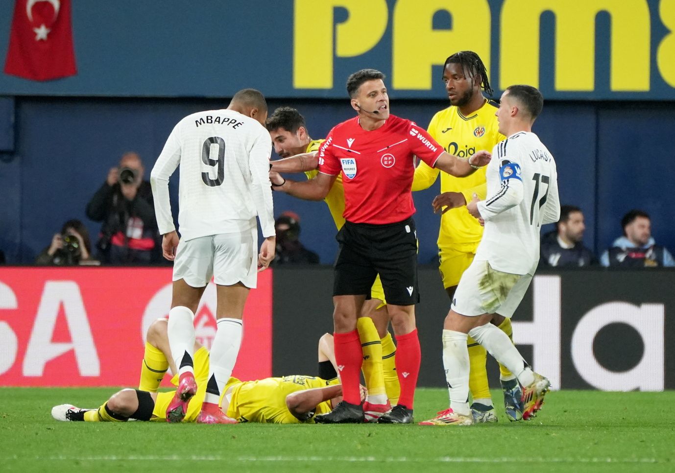 Galería | Ambientazo en la previa del Villarreal-Real Madrid