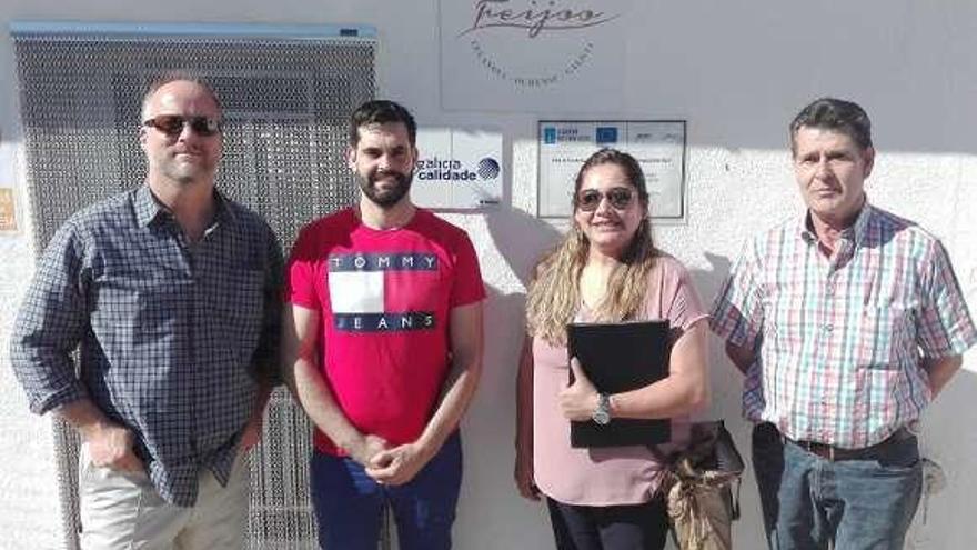 Visita de importadores de Dallas a la fábrica de quesos Feijóo. // FdV