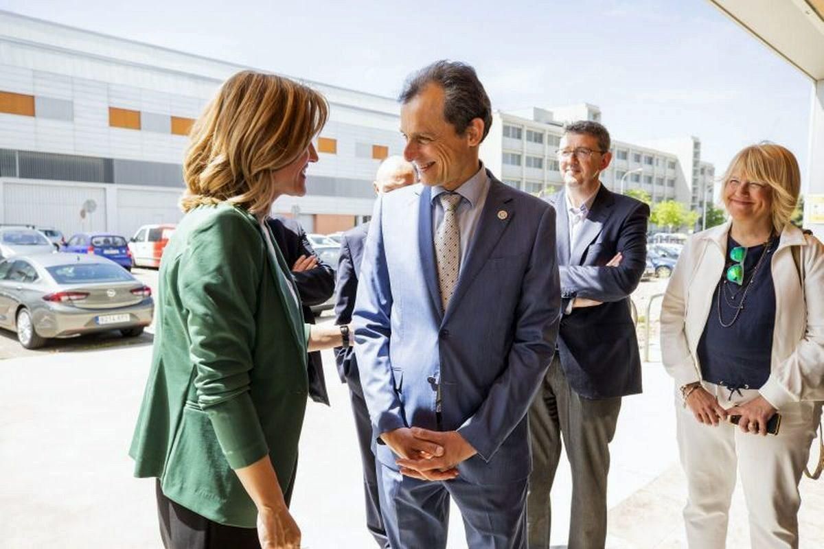 Duque visita el campus Río Ebro de la capital aragonesa