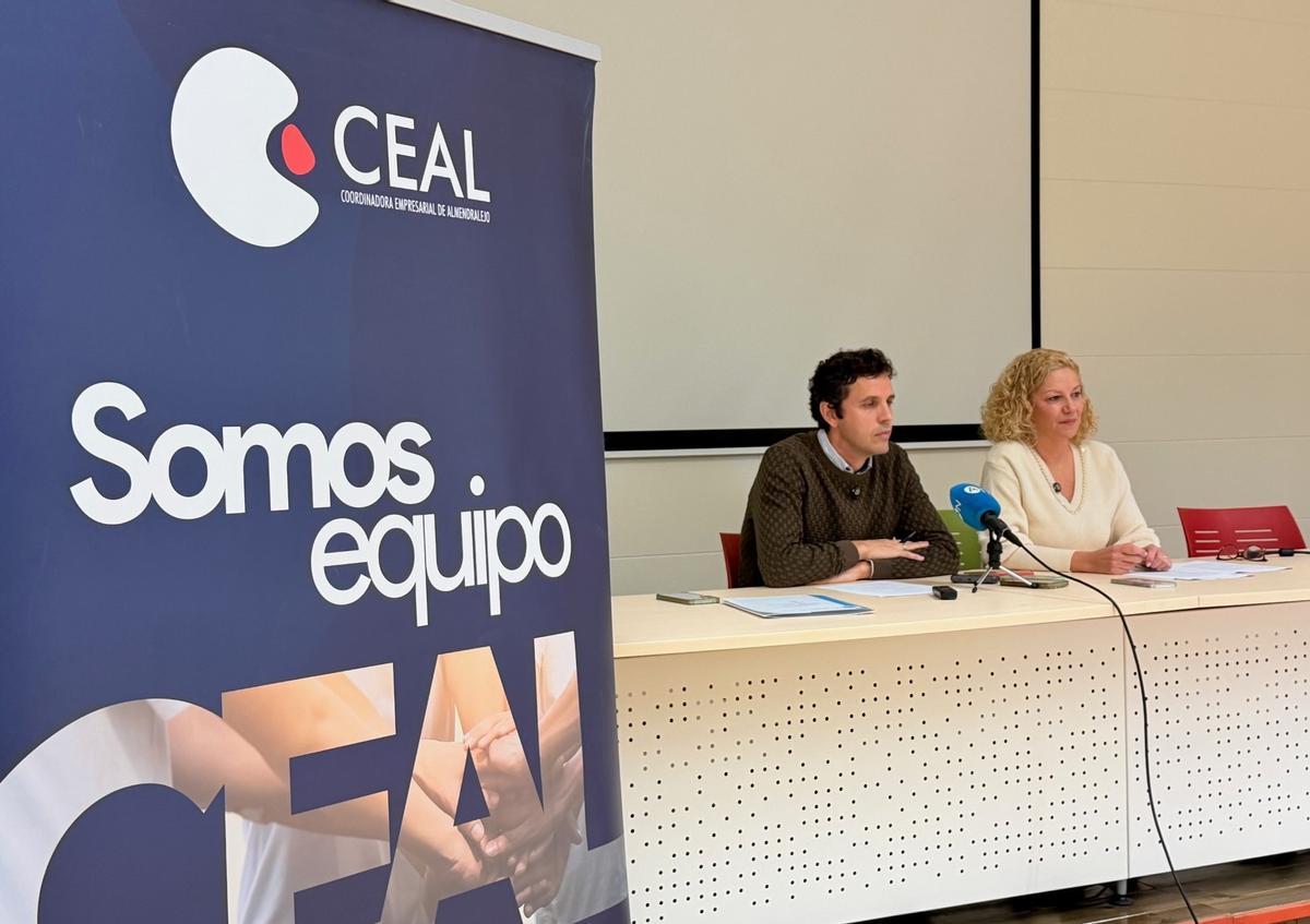 Jesús Preciado y Myriam Lázaro, directivos de CEAL, durante el balance anual.