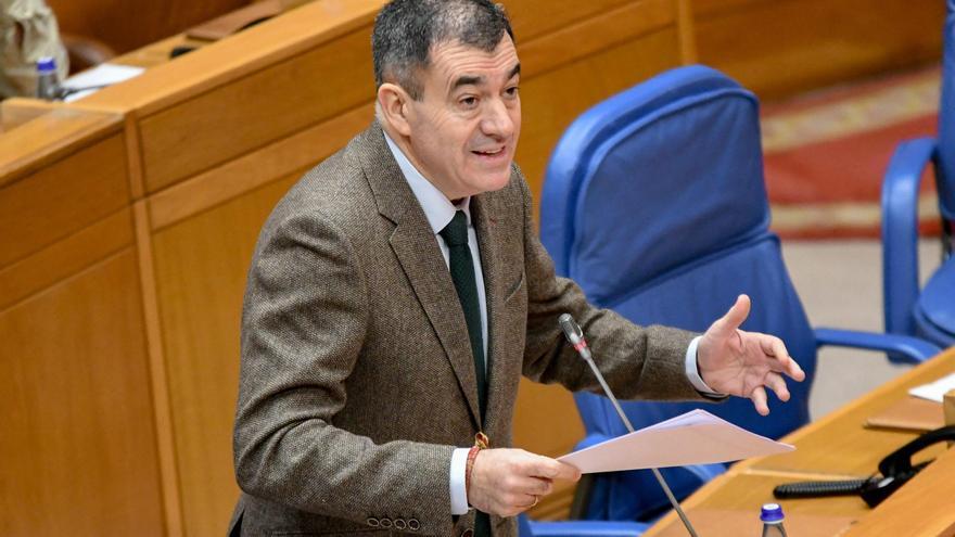 La Xunta avisa: sin pacto descentralizador en Medicina ni habrá más plazas ni más financiación