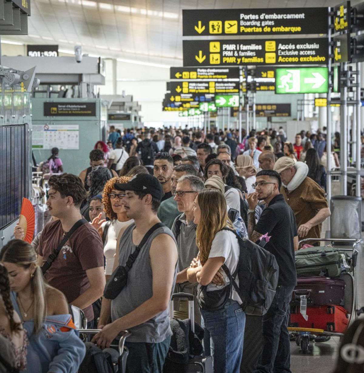 L’aeroport de Barcelona-el Prat tanca el juliol a l’alça: el trànsit creix un 6%