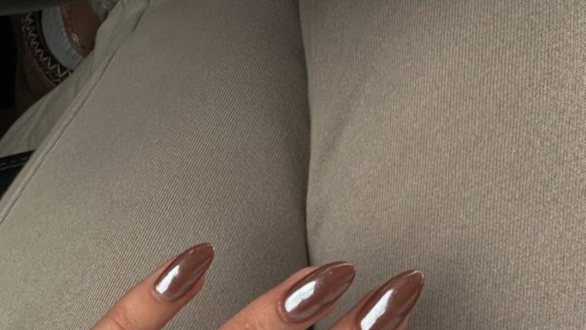 MANICURA GLAZED DONUT