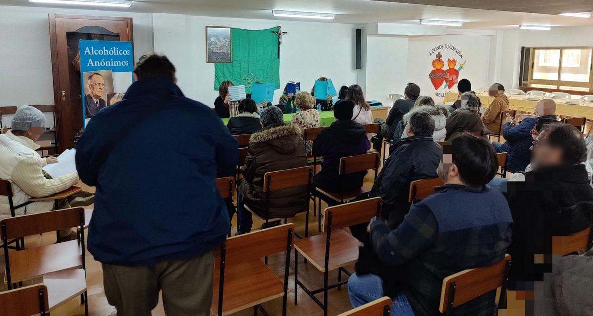 El foro autonómico se celebró el sábado en el local de Alcohólicos Anónimos en Lalín.