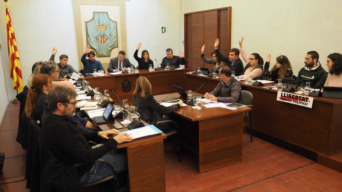 Una sessió plenària a l'Ajuntament de Banyoles, en una imatge d'arxiu.