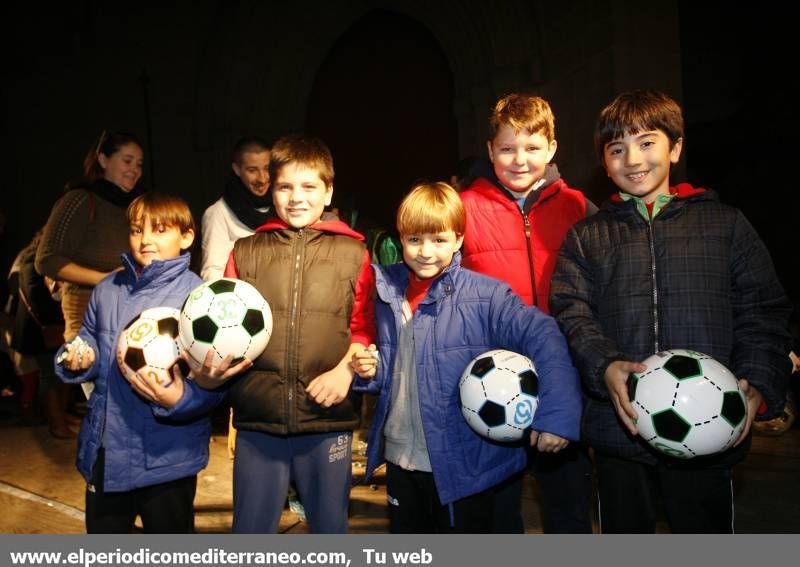 GALERIA DE IMÁGENES - Miles de niños disfrutan de la gran fiesta del Cartero Real