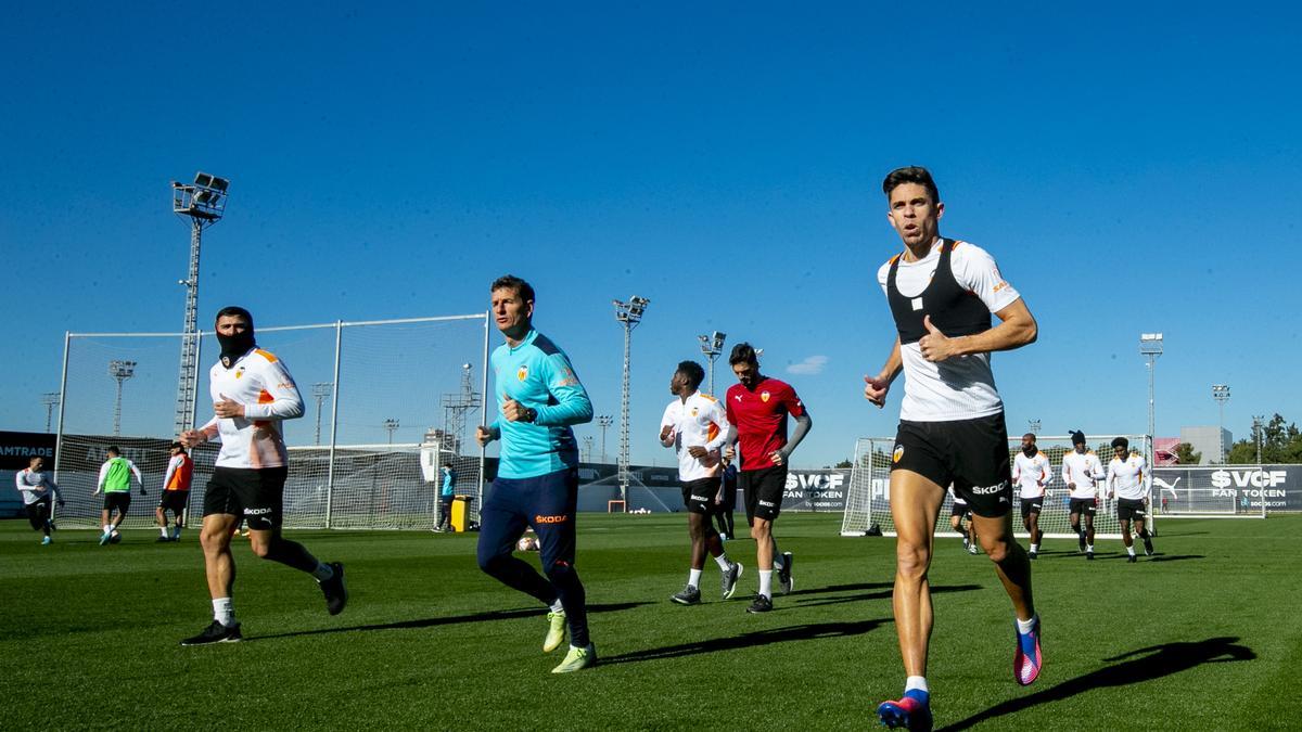 Paulista, durante un entrenamiento en Paterna.