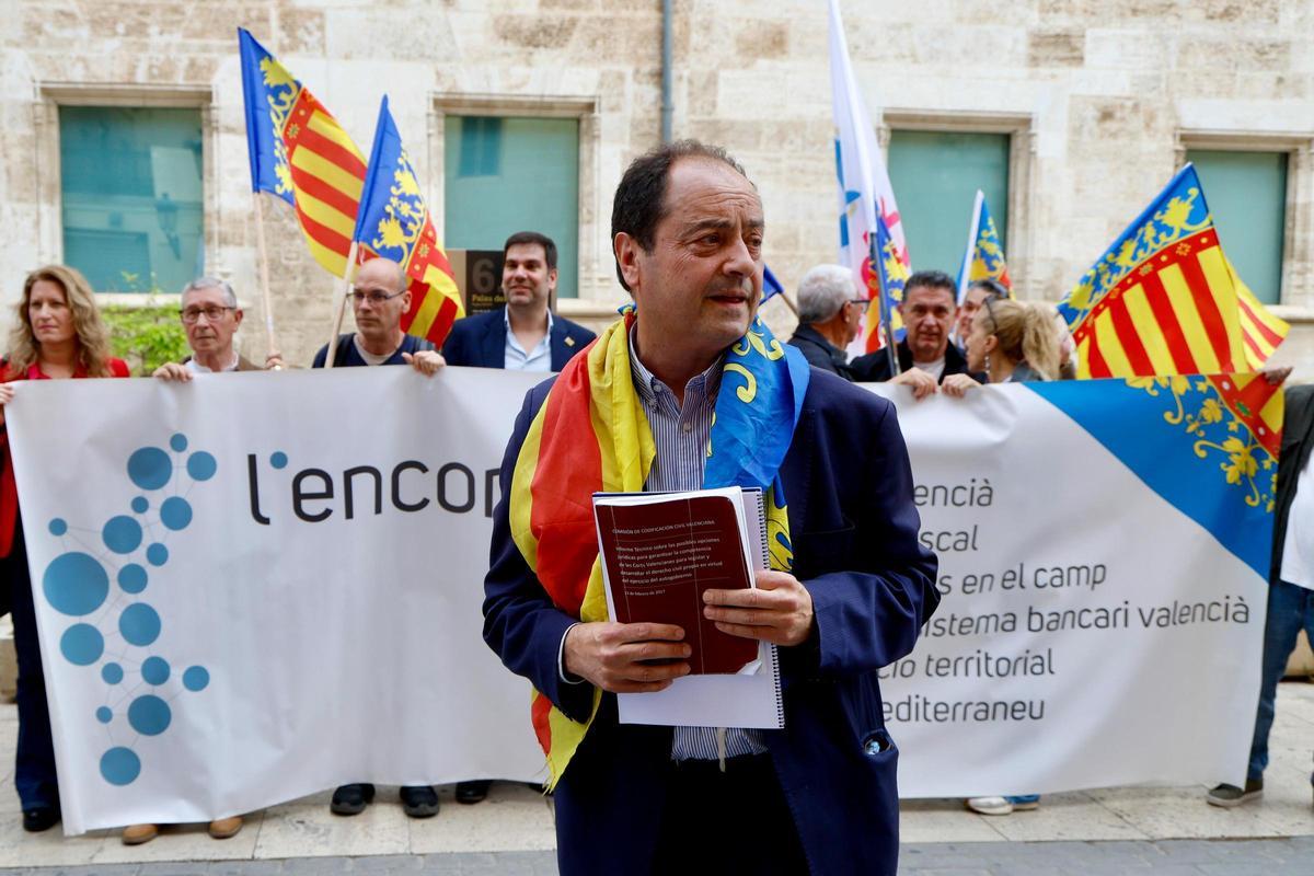 José Ramón Chirivella, en la concentración del viernes delante de las Corts.