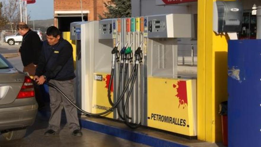 El preu de la gasolina 95 s&#039;incrementa un 4,2%