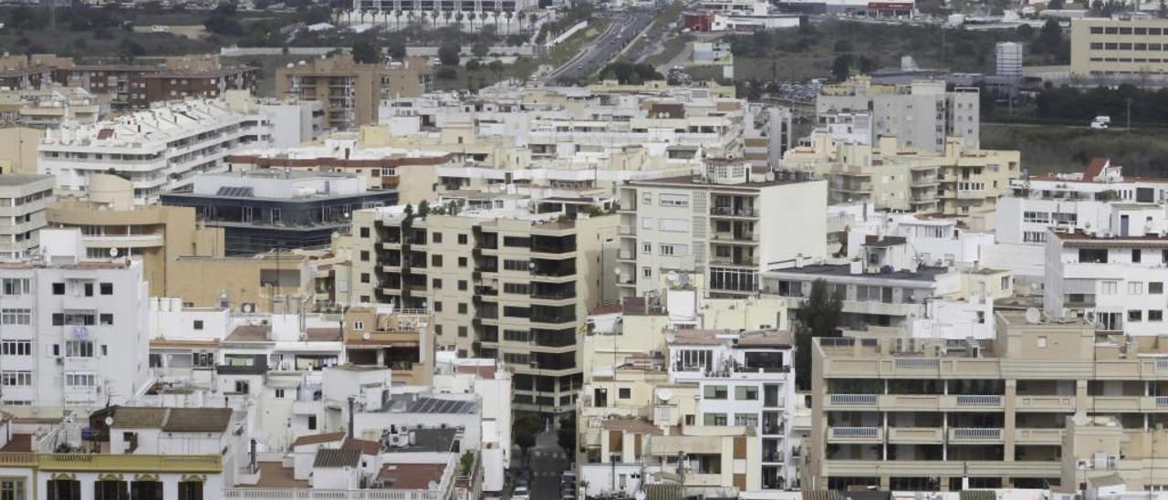 Vista general de parte de la ciudad de Ibiza.