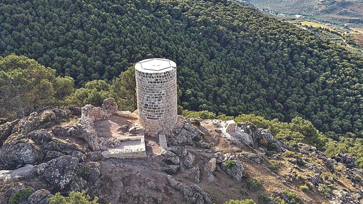 La Torre del Canuto, en plena Sierra de Rute.