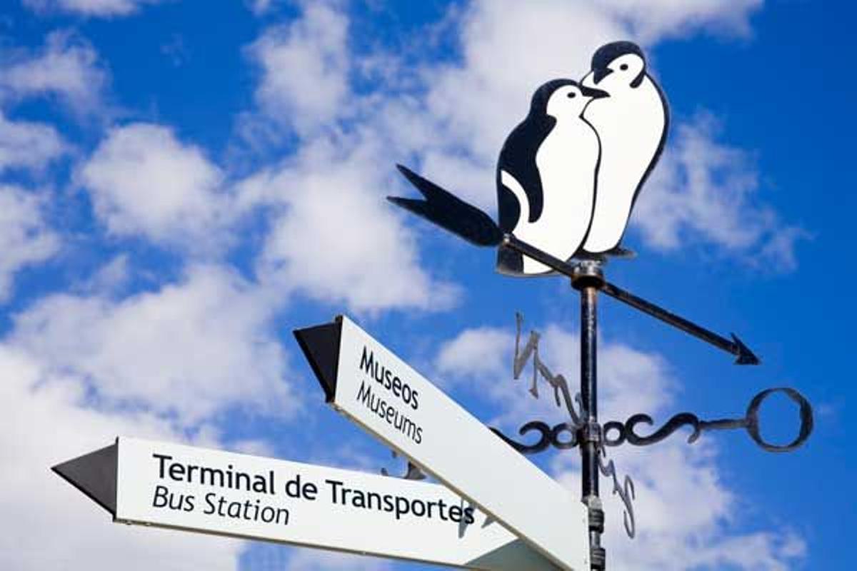 Señal en la calle San Martin Street en Ushuaia.