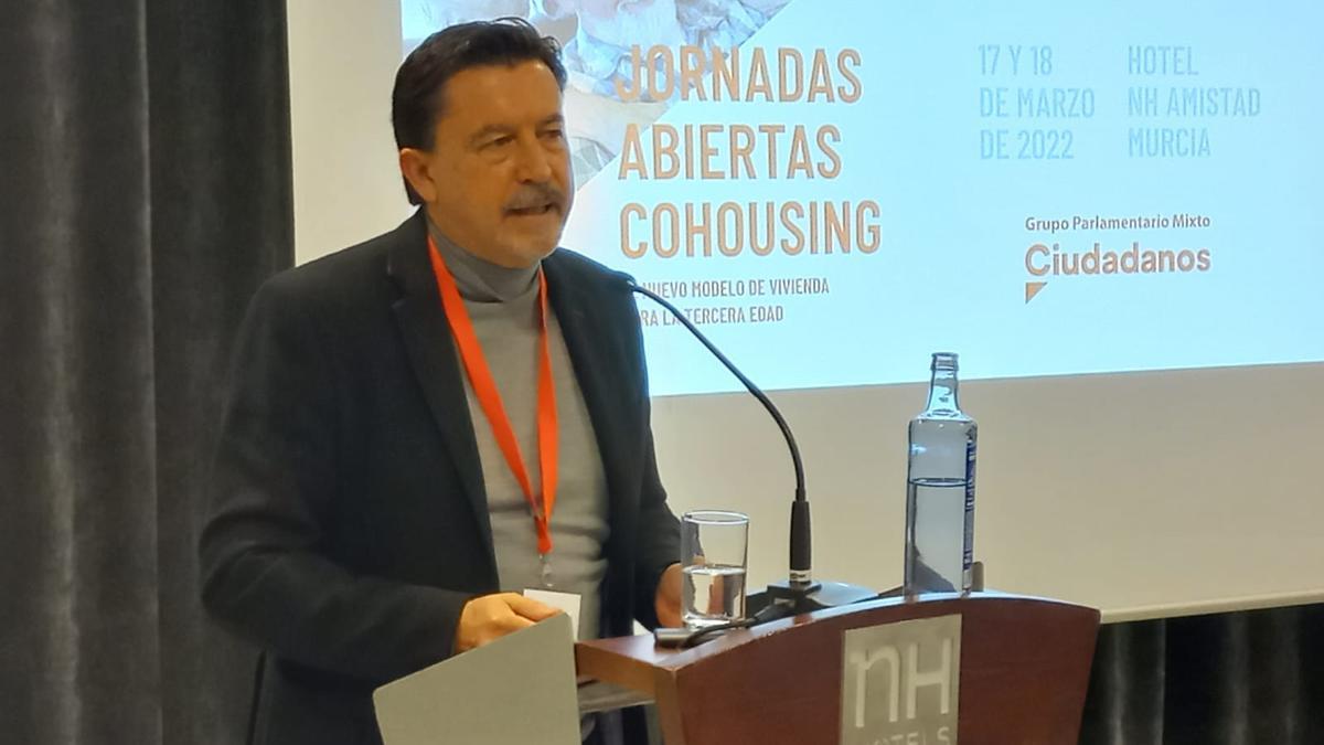 “En marzo organizamos el que probablemente haya sido uno de los foros de cohousing con más nivel de los que se han celebrado en nuestro país y, desde luego, en la Región de Murcia fue pionero”, explica el diputado Juan José Molina