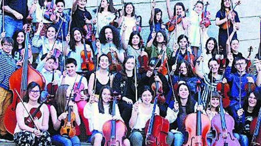 Orquestra Infantil e Xuvenil de Vigo Kv2211.