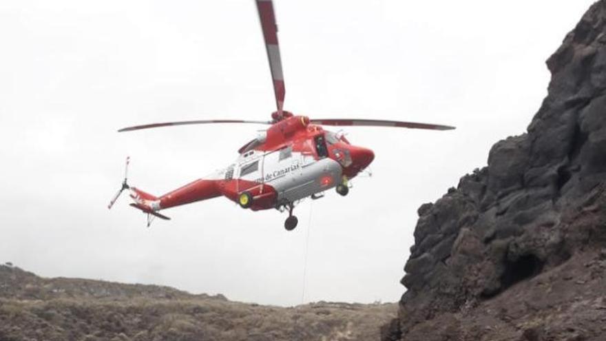 Helicóptero de rescate del Gobierno de Canarias.