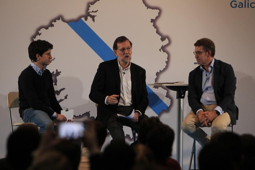 El presidente del Gobierno en funciones participó ayer en un acto de las Novas Xeracións del PP de Galicia junto a Feijóo y Ana Pastor.