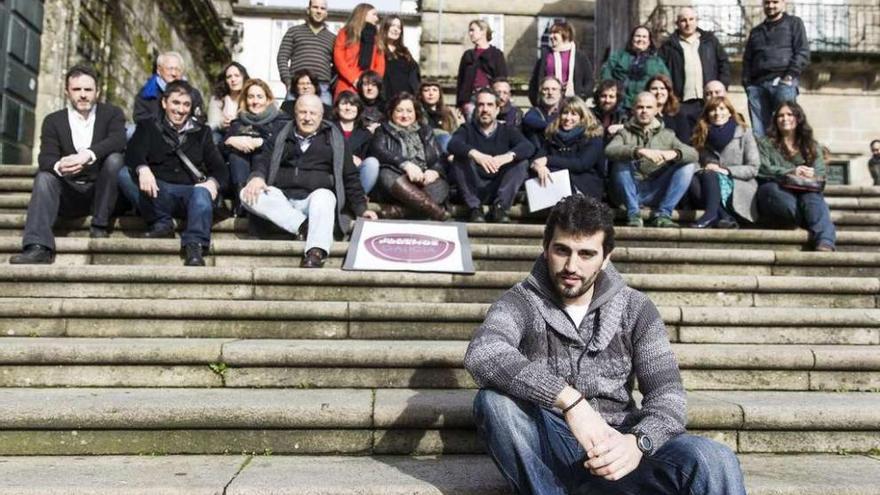 Riobóo, en primer término, con la dirección con que fue elegido líder de Podemos el año pasado.