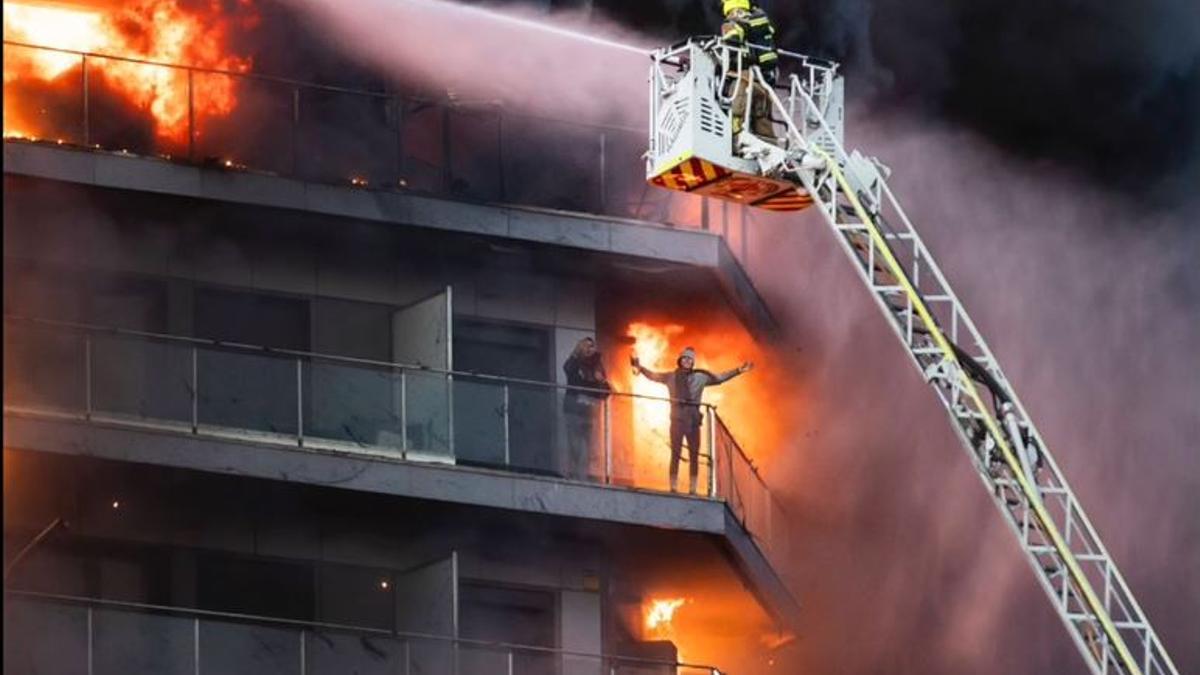 Imagen del incendio de Campanar