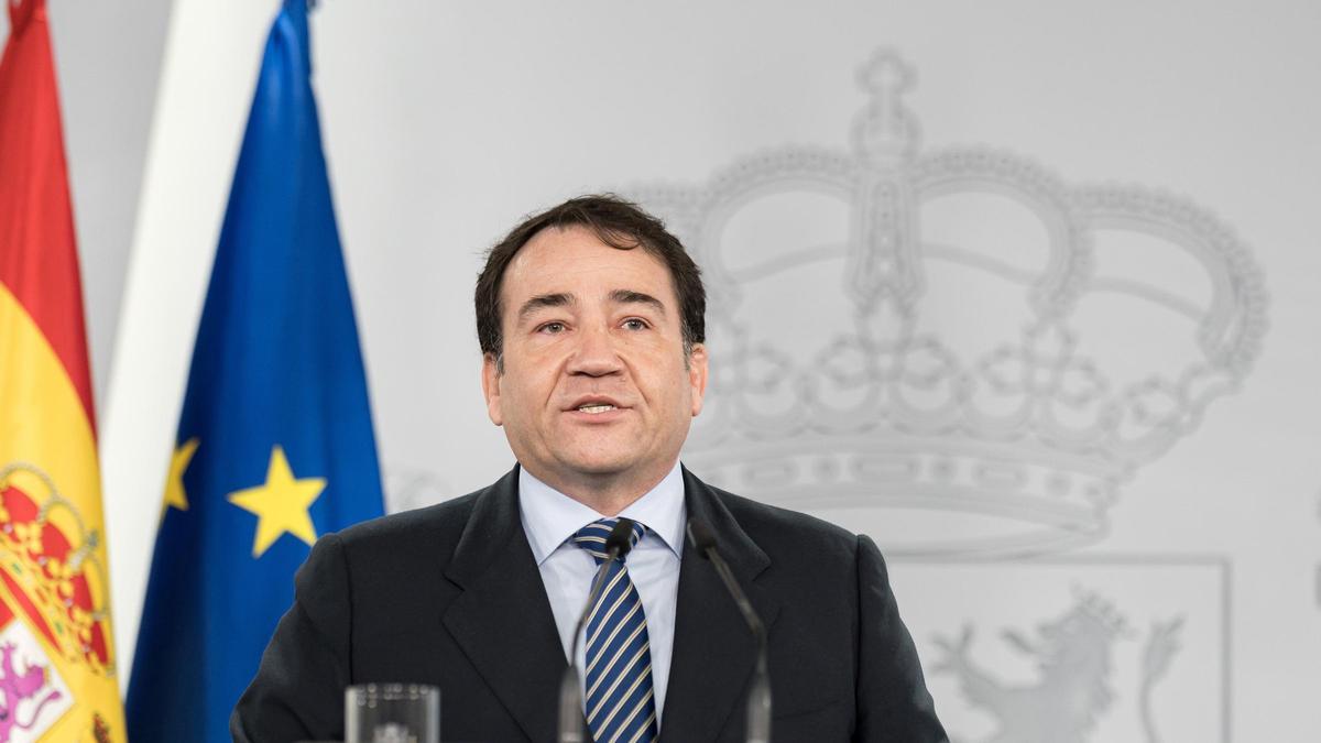 El presidente del Instituto de Crédito Oficial (ICO), Manuel Illueca, durante una rueda de prensa en Moncloa