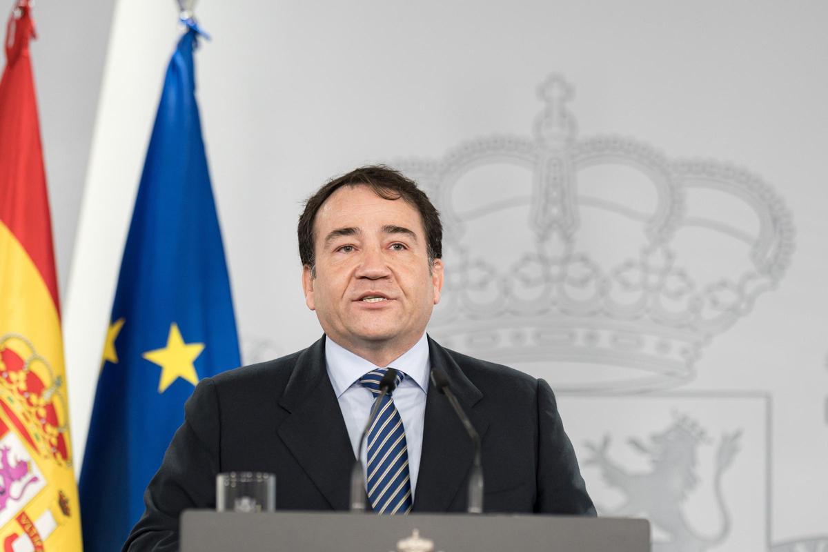 El presidente del Instituto de Crédito Oficial (ICO), Manuel Illueca, durante una rueda de prensa en Moncloa