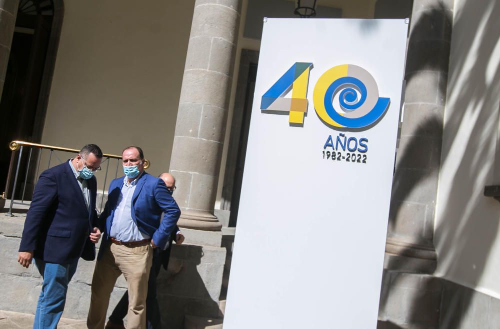 Presentación de la imagen del 40 aniversario.