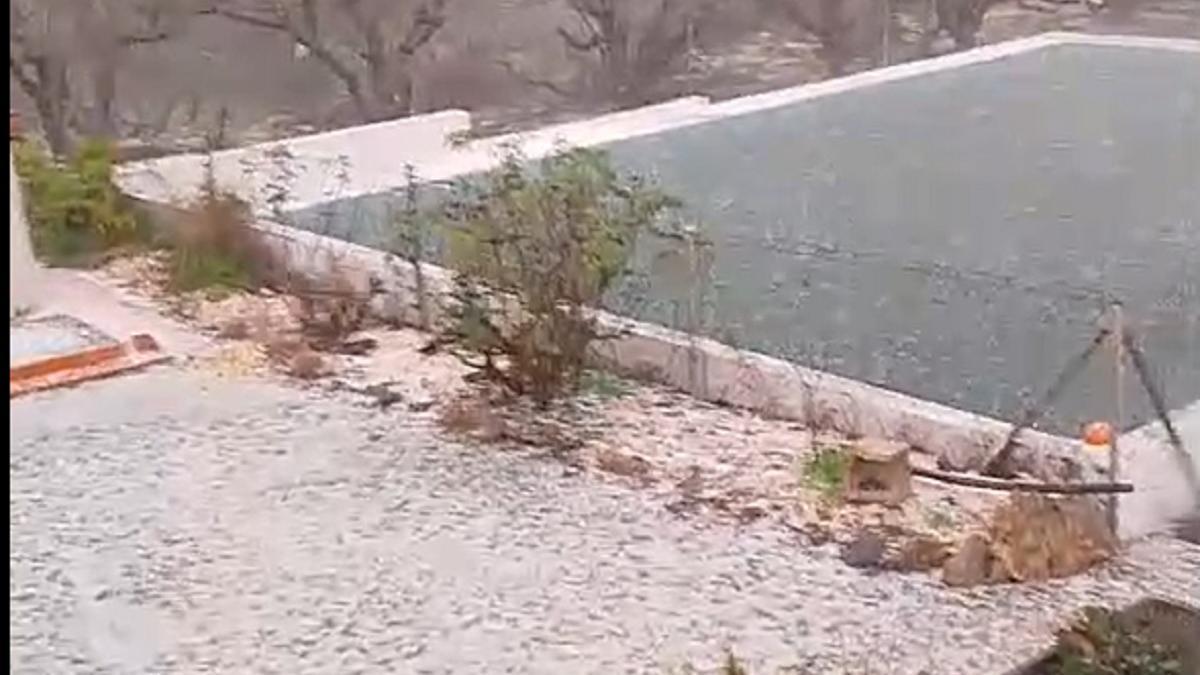 Así fue la intensa tromba de agua y granizo en Barxeta